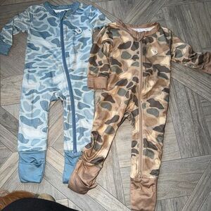 BURLEBO Blue and Brown Camo Kids Footies